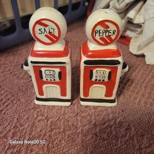 Retro Gas Pump Salt and Pepper Shakers - Red and White